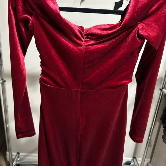 Formal dress - Picture 6 of 8